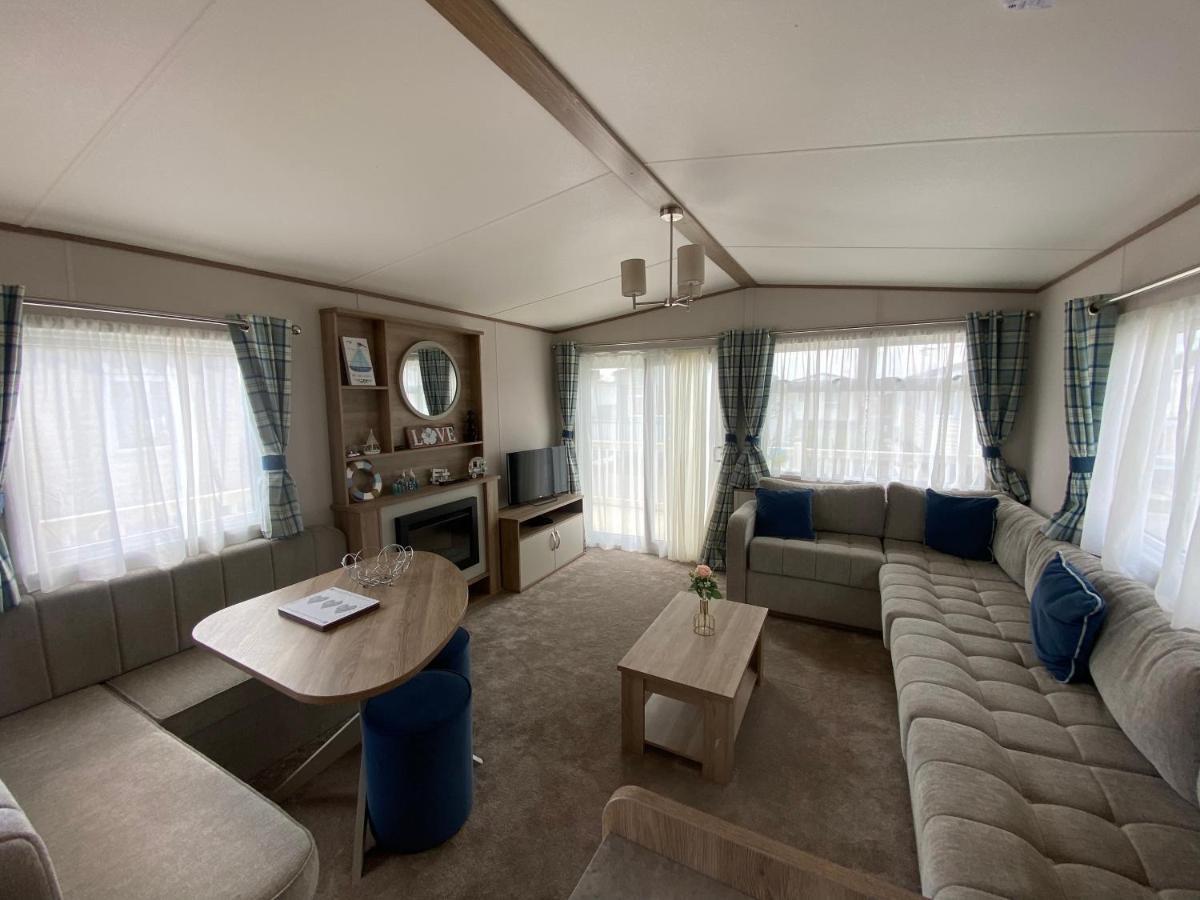 Palm Grove 182 - Pet Friendly, Wifi, Close To Beach And Clubhouse - Golden Palm Resort - Meadow Lakes Caravan & Lodge Hire Skegness Exteriér fotografie